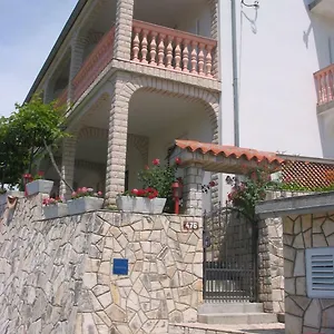 Manuela Apartment Lopar