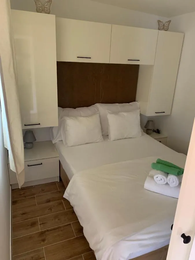 Kamp Karla & Bruno Otel Sveti Filip i Jakov Hırvatistan