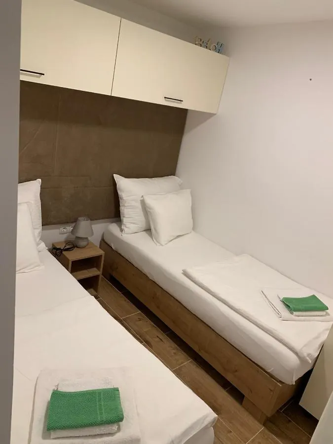 ** Campsite Kamp Karla & Bruno Hotel Sveti Filip i Jakov Croatia