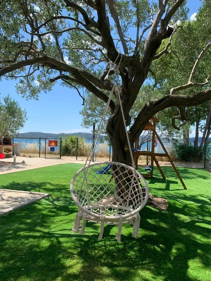 Kamp Karla & Bruno Hotel Sveti Filip i Jakov