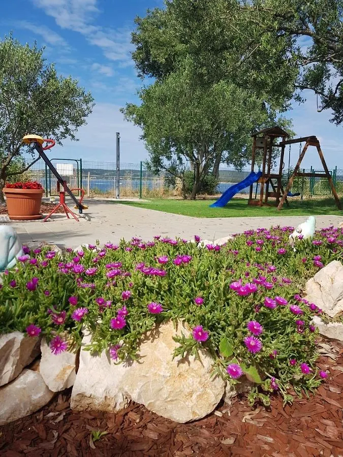 Kamp Karla & Bruno Hotel Sveti Filip i Jakov Croatia