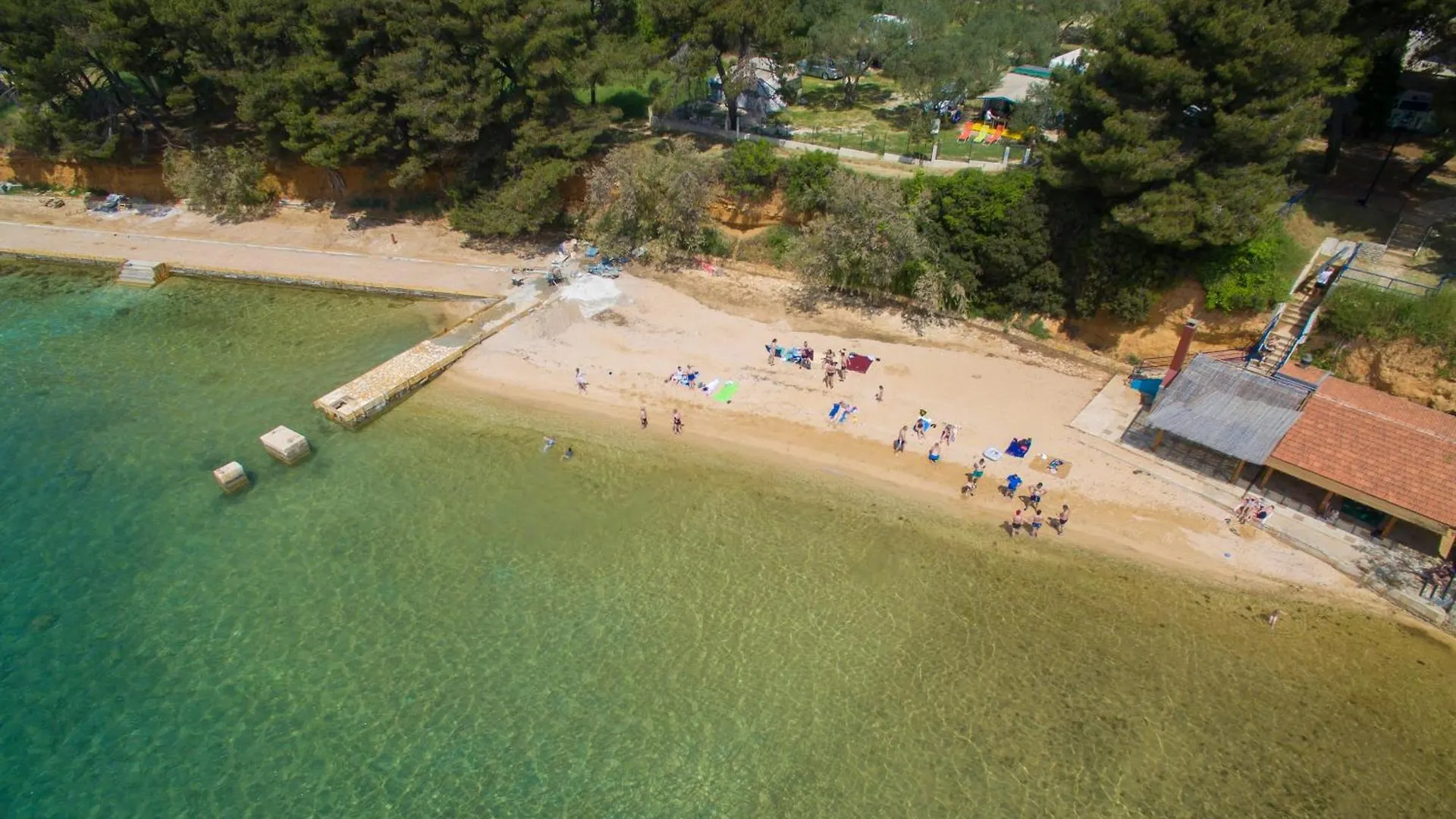 Kamp alanı Kamp Karla & Bruno Otel Sveti Filip i Jakov