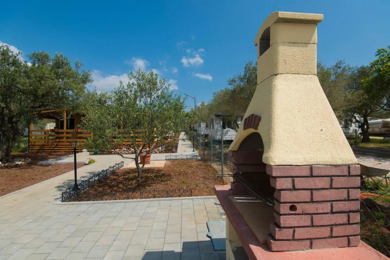 Kamp Karla & Bruno Hotel Sveti Filip i Jakov