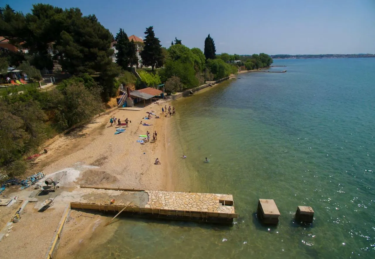 ** Campsite Kamp Karla & Bruno Hotel Sveti Filip i Jakov Croatia